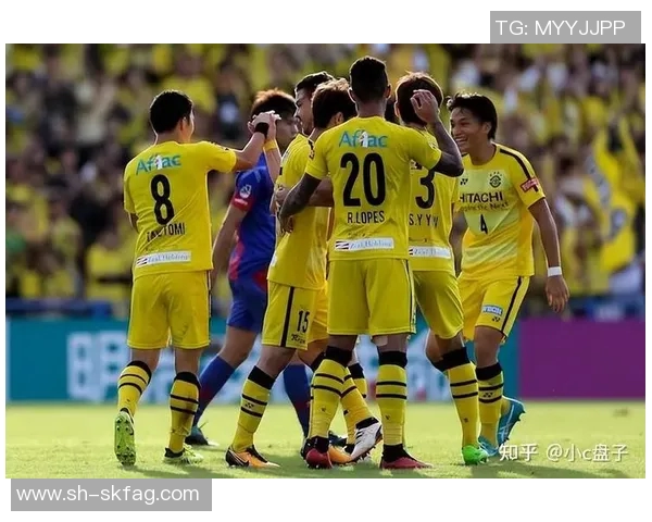 横滨水手与太阳神激战正酣谁能在赛场上笑到最后