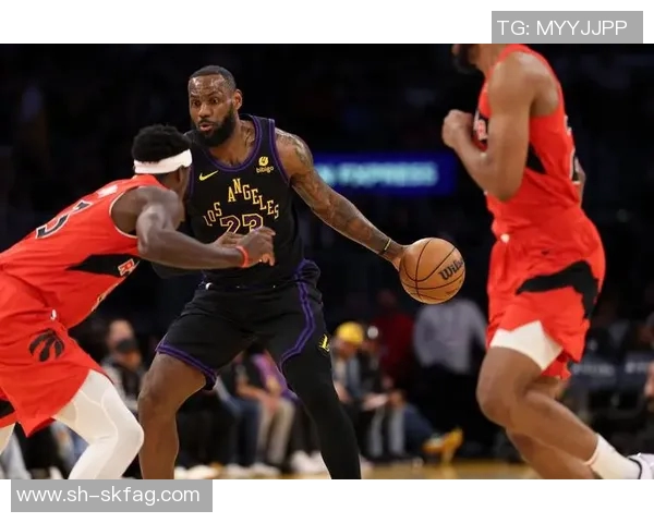 03年湖人对决猛龙的经典时刻回顾与赛季精彩瞬间分析 03年湖人对决猛龙的经典时刻回顾与赛季精彩瞬间分析